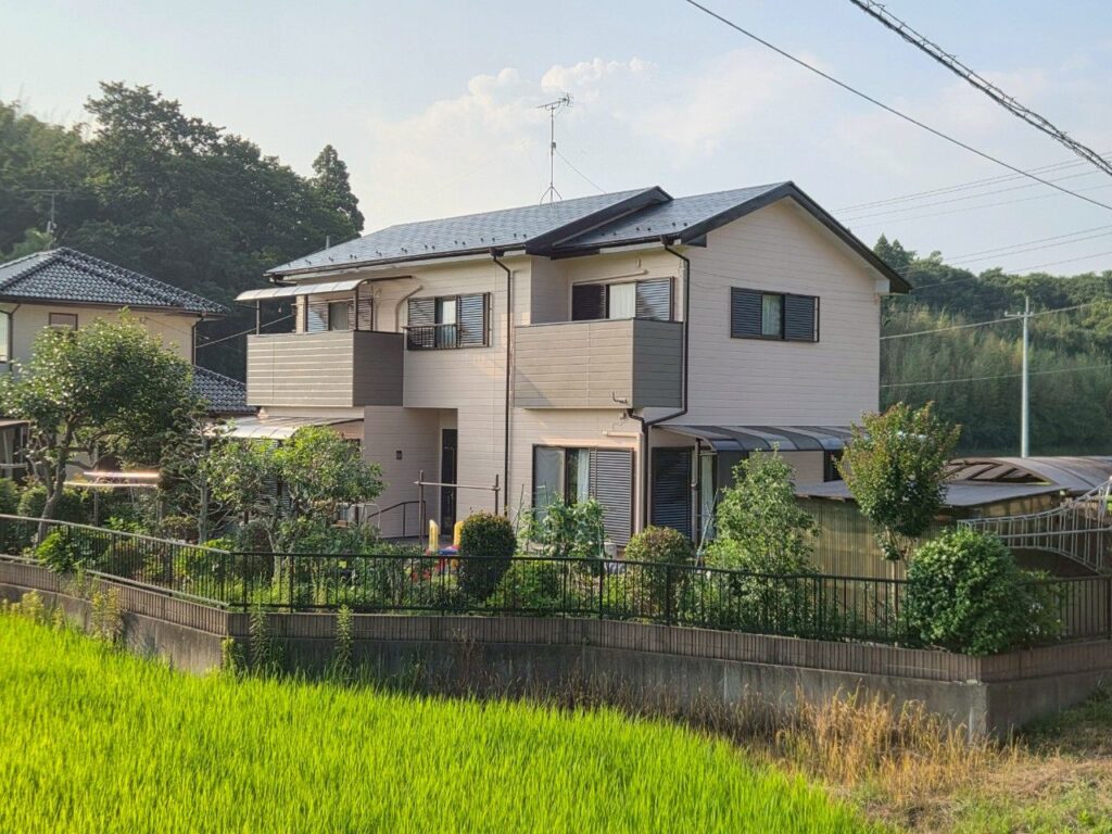 市原市H様邸　外壁の色あせ・屋根の色あせやコケを一気に解決！塗装工事レポート