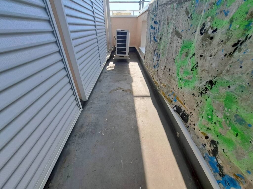 市原市でベランダ防水が劣化したら？プロが実際の工事写真で徹底解説！