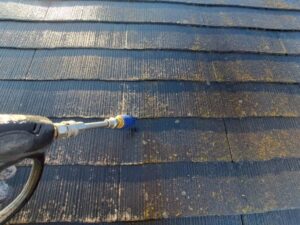 施工中：高圧洗浄